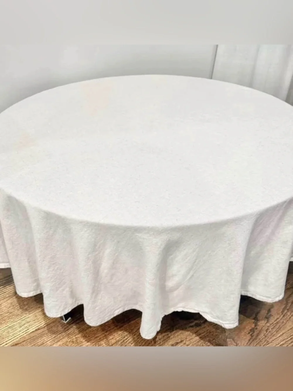 70” Round Linen Tablecloth